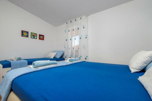 Apartmani Mei? Pirovac