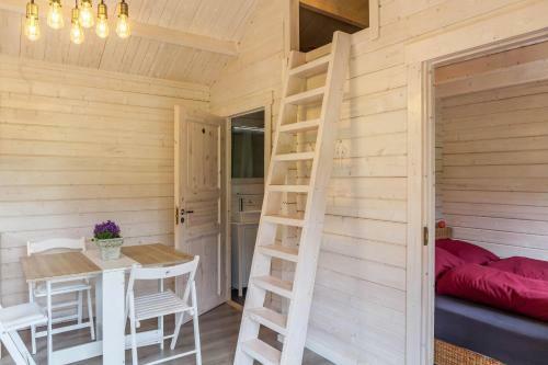 Sundowner Cabin