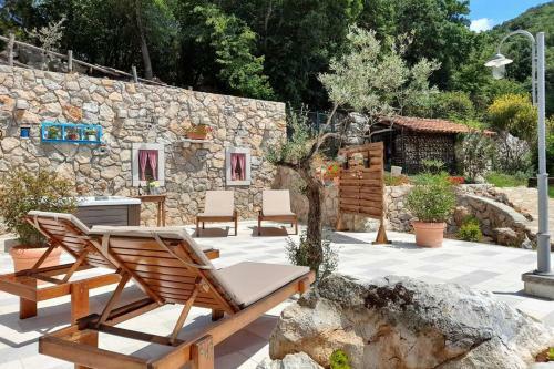 Holiday House - Old Olive