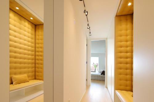 Designed Apartment With Swimming Pool Near The Beach
