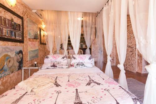 Beautiful Unique Luxury Villa Emily