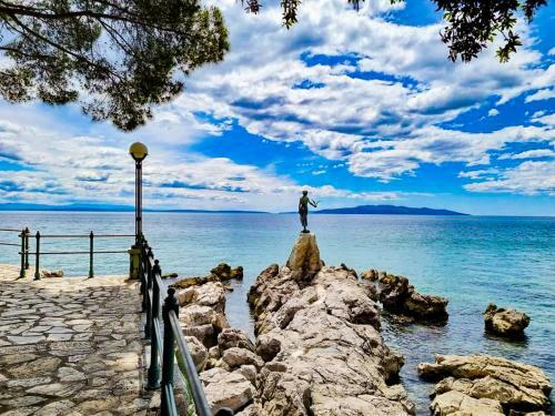 Apartment With Terrace - Gaia - Opatija - Center
