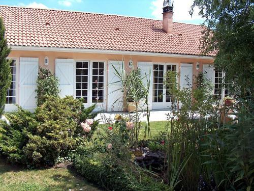 Holiday Home R Gd Communal Ludon Medoc
