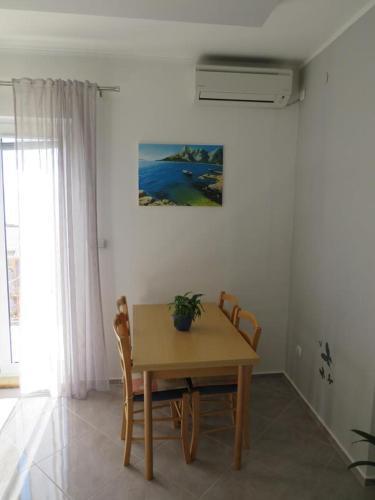 Apartments With A Parking Space Stanici, Omis - 12158