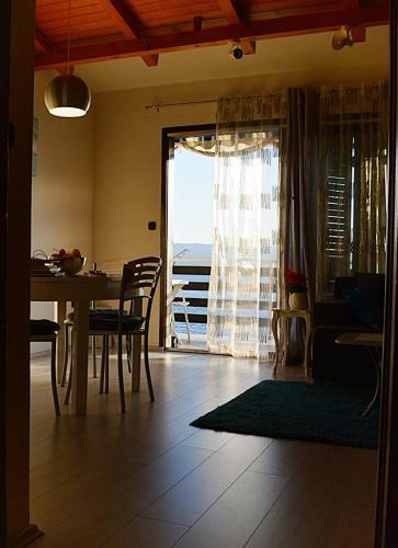 Cosy Sunset Apartment