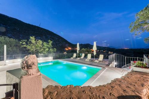 Villa Jj