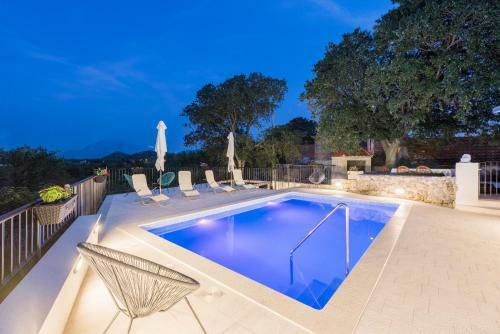 Villa Jj