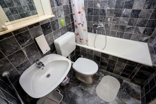 Hostal Aga Beach Suites