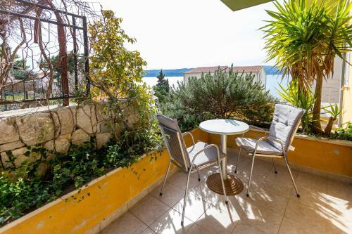 Hostal Aga Beach Suites
