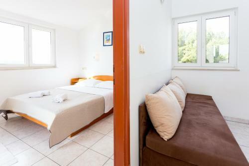 Hostal Aga Beach Suites