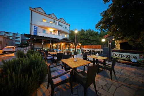 Hostal Apartmani "jadran"