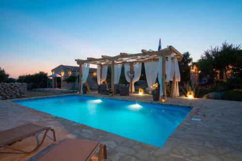 Opg Pelej? - Holiday House Powered By Solar Energy