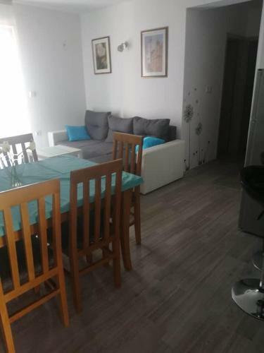 Apartman Dora