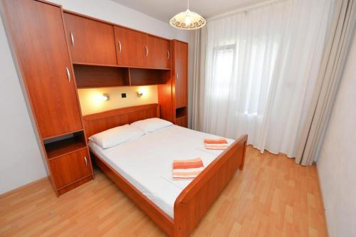 Apartments Lili, Pag Close To The Beach