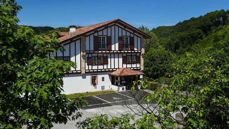 Hotel Les Jardins De Bakea