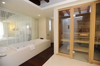 Hotel Tancat De Codorniu