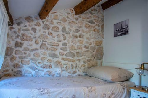 Traditional Stone House St.anton