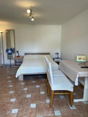 Hostal Apartments Pape