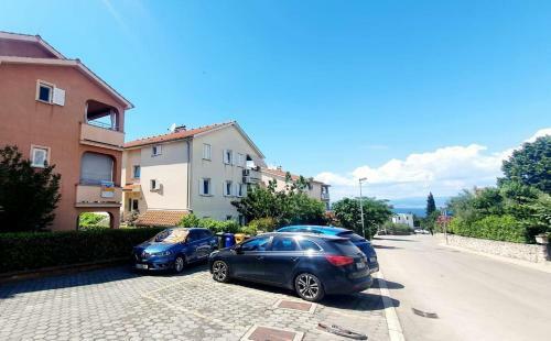 Apartments With A Parking Space Malinska, Krk - 19309