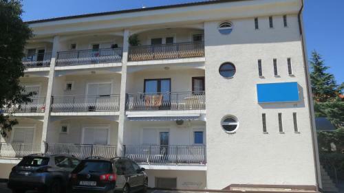 Apartments With A Parking Space Malinska, Krk - 19274