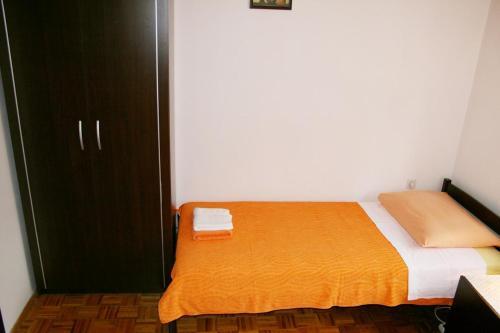 Apartments With Wifi Novi Vinodolski - 5583