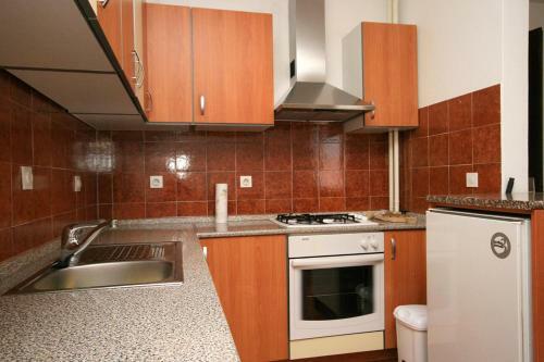 Apartments With A Parking Space Novi Vinodolski - 5514