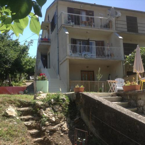 Redhill Apartments