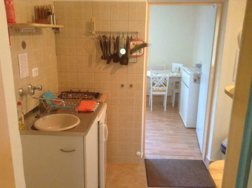 Redhill Apartments