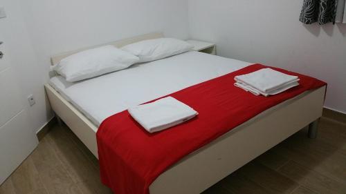 Apartments Ivan?i? 2