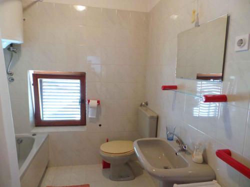 Apartments In Novi Vinodolski 38122