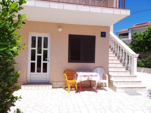 Apartments In Novi Vinodolski 38122