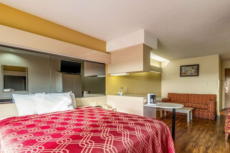 Hotel Econo Lodge Inn & Suites Evansville