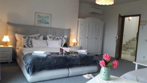 Hostal Villa Pintar