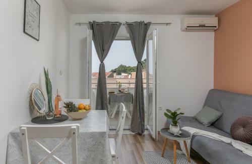 Apartments M