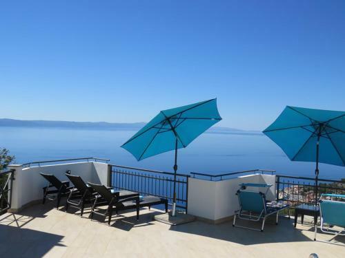 Villa Lea With Private Pool, Tennis Court And Mini Golf Course