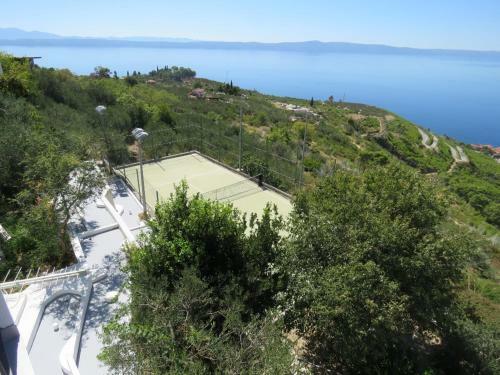 Villa Lea With Private Pool, Tennis Court And Mini Golf Course