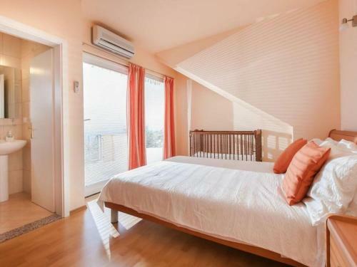 Villa Lea With Private Pool, Tennis Court And Mini Golf Course