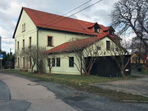 Hostal Altes Teichhaus - Pension Ottendorf-okrilla