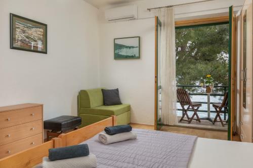Pine And Sunshine Apartments