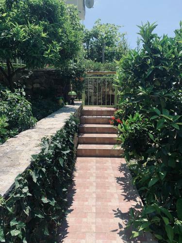 Apartamento Garden Bungalow By The Sea