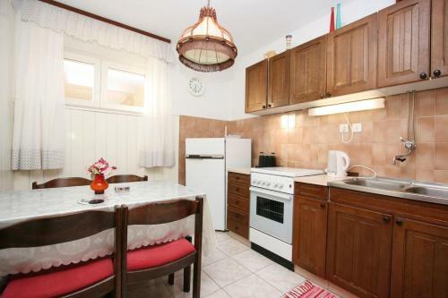 Apartments By The Sea Povlja, Brac - 2958