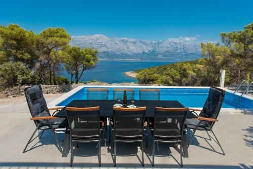 Lovely View Villa In Povlja