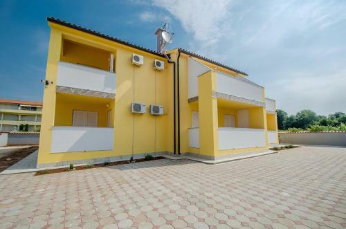 Apartments Dario