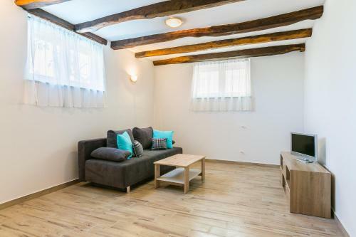 House Niko For 8 To 10 People