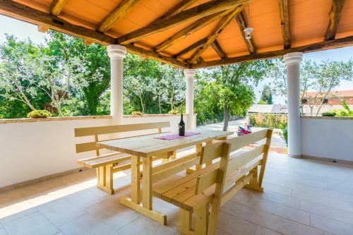 House Niko For 8 To 10 People