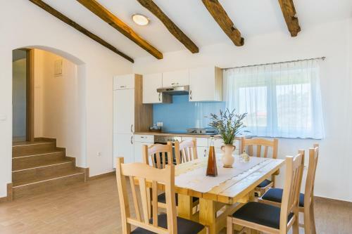 House Niko For 8 To 10 People