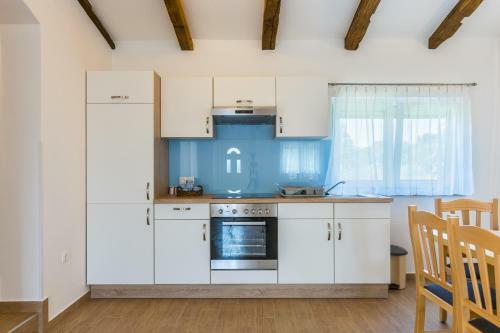 House Niko For 8 To 10 People