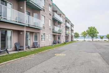 Hotel Syracuse Inn And Suites