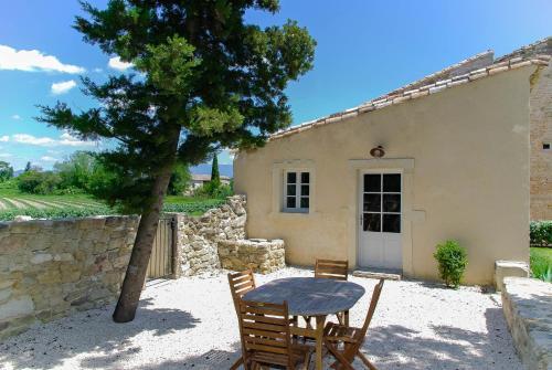 Hostal La Mouti�re