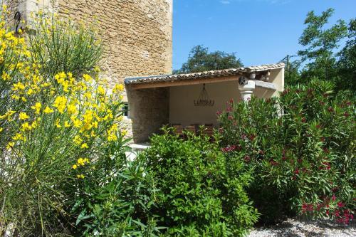 Hostal La Mouti�re